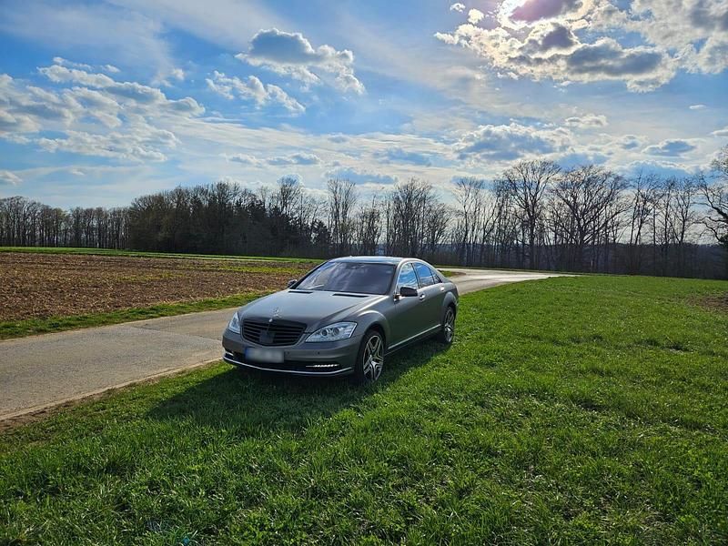 Gebraucht Mercedes S500 435 PS (319 kW) 2011 Grau Limousine