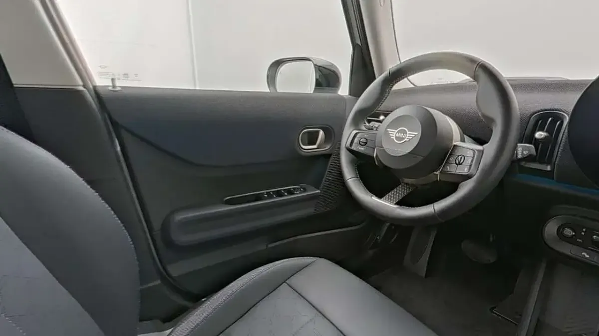 Gebraucht Mini Cooper Classic 156 PS (114 kW) 2024 Grau Kleinwagen