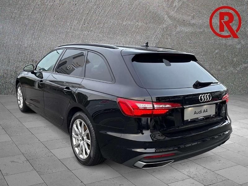 Gebraucht Audi A4 Sport 204 PS (150 kW) 2023 Schwarz Kombi