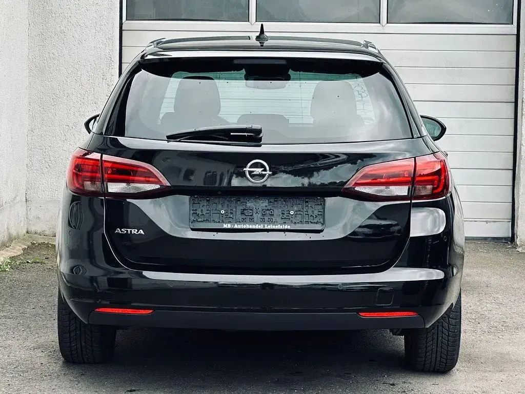 Gebraucht Opel Astra 110 PS (80 kW) 2019 Schwarz Limousine