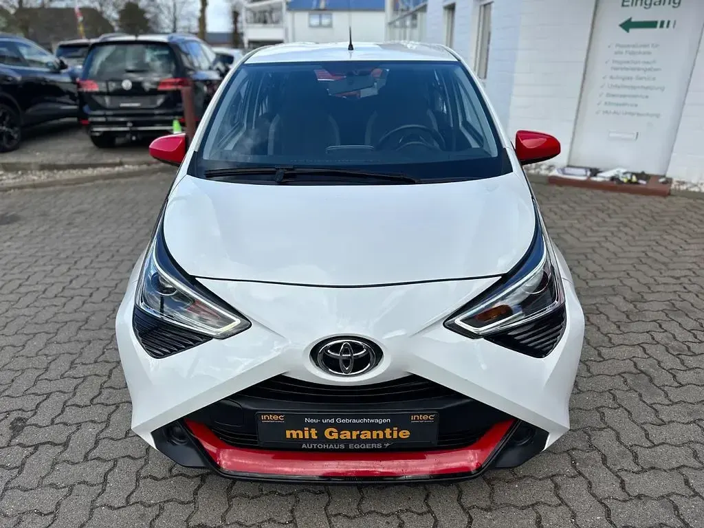 Gebraucht Toyota Aygo X-play 72 PS (52 kW) 2020 Weiß Kleinwagen