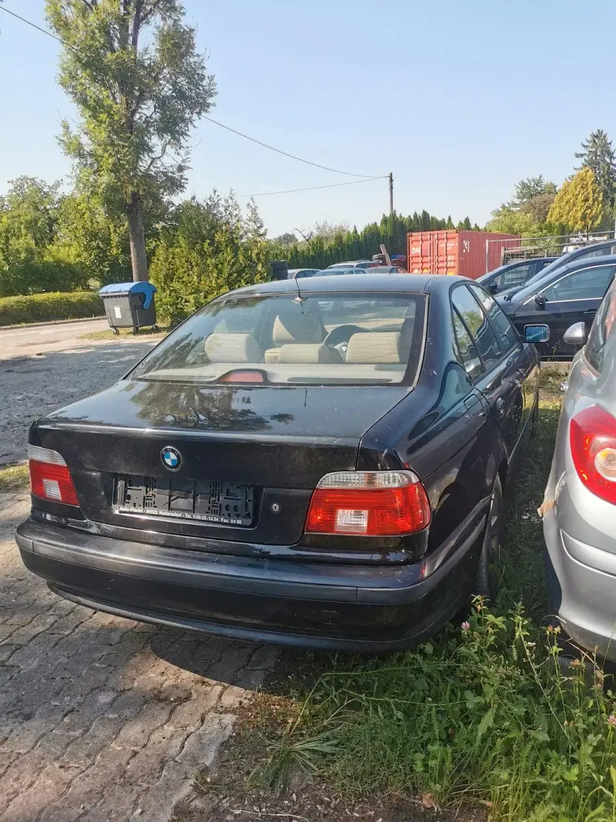 Gebraucht BMW 528 197 PS (144 kW) 1999 Schwarz Limousine
