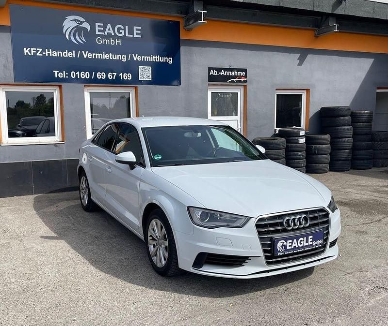 Używany Audi A3 Attraction 150 KM (110 kW) 2014 Biały Sedan/Limuzyna