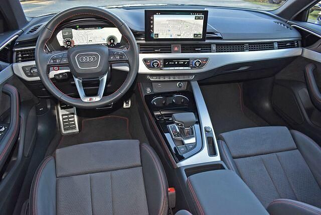 Gebraucht Audi A4 S-Line 150 PS (110 kW) 2024 Mythosschwarz metallic Kombi