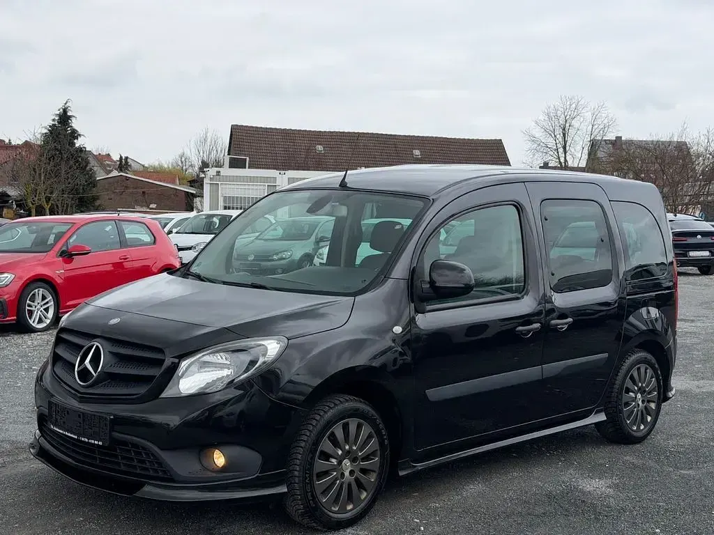 Gebraucht Mercedes Citan 111 110 PS (80 kW) 2017 Schwarz Van / Kleinbus
