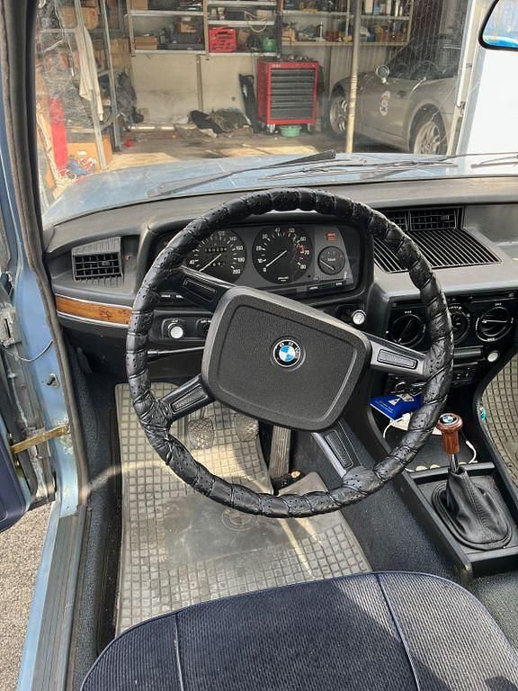 Gebraucht BMW 518 90 PS (66 kW) 1975 Blau Limousine