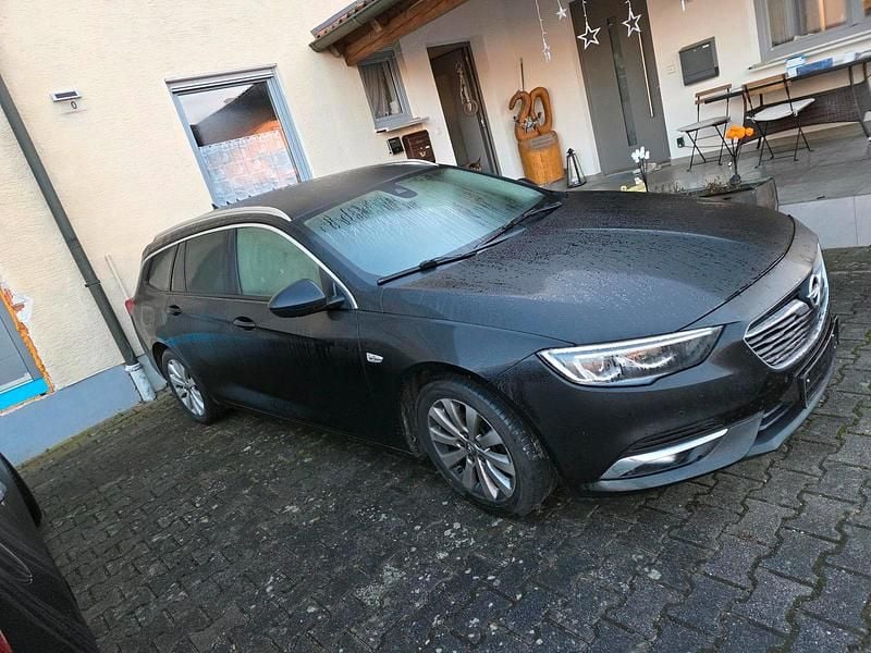 Schwarz Gebraucht 2018 Opel Insignia Kombi | 12.500 € (Etwas zu teuer) - Bild 1/4