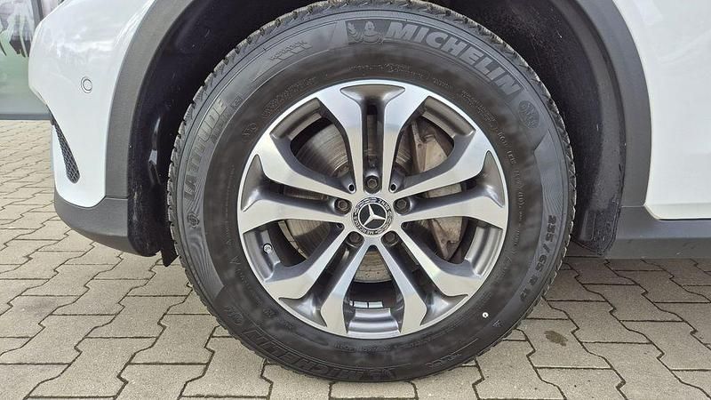 Gebraucht Mercedes GLC250 211 PS (155 kW) 2018 Weiß SUV