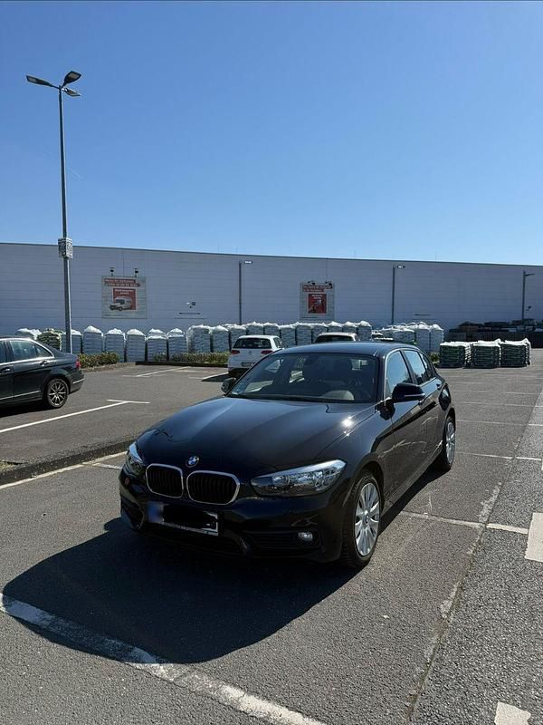 Gebraucht BMW 118 Advantage 136 PS (100 kW) 2017 Schwarz Kleinwagen