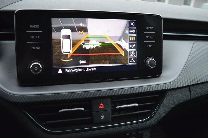 Gebraucht Skoda Kamiq Ambition 110 PS (80 kW) 2024 Weiß SUV