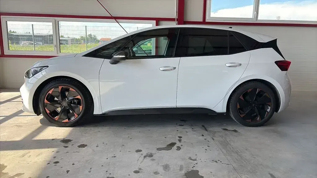 Gebraucht Cupra Born 150 kW (204 PS) 2022 Weiß Kleinwagen