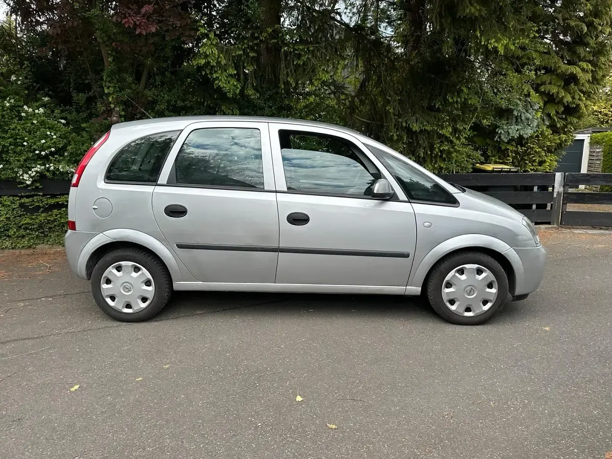 Gebraucht Opel Meriva 100 PS (73 kW) 2005 Silber Van / Kleinbus