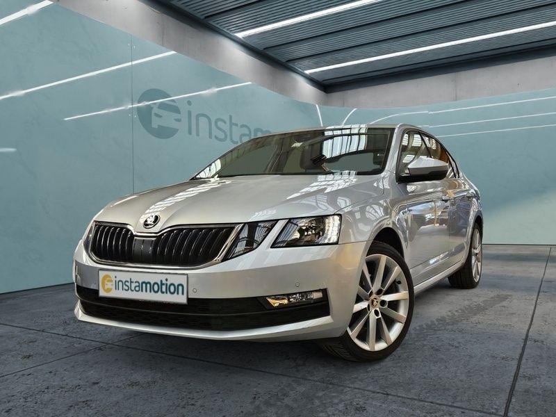 Silber Gebraucht 2019 Skoda Octavia Soleil Limousine | 20.275 € (Fairer Preis) - Bild 1/3