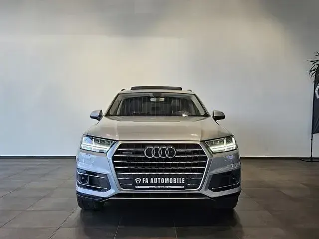 Second-hand Audi Q7 Design 272 CP (200 kW) 2015 Argintiu SUV