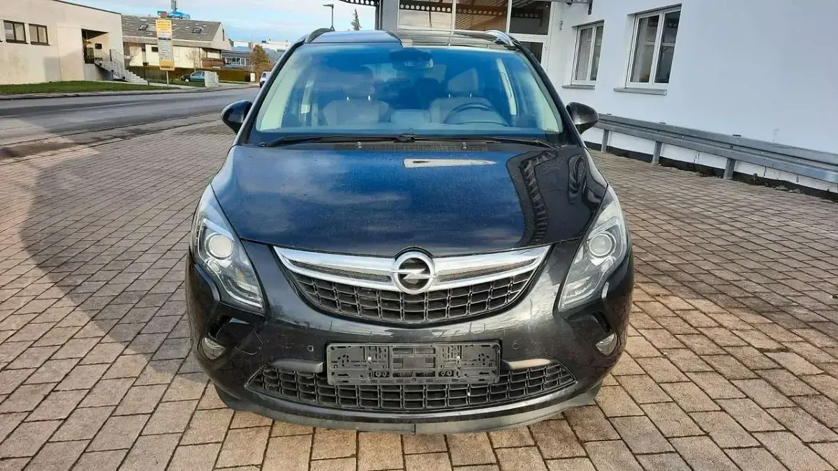 Gebraucht Opel Zafira Tourer Innovation 170 PS (125 kW) 2014 Schwarz Van / Kleinbus