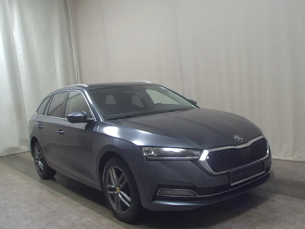 Gebraucht Skoda Octavia Style 150 PS (110 kW) 2021 Quarzgrau metallic Kombi
