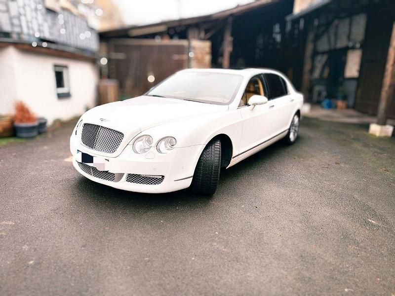 Gebraucht Bentley Continental Flying Spur 610 PS (448 kW) 2009 Weiß Limousine