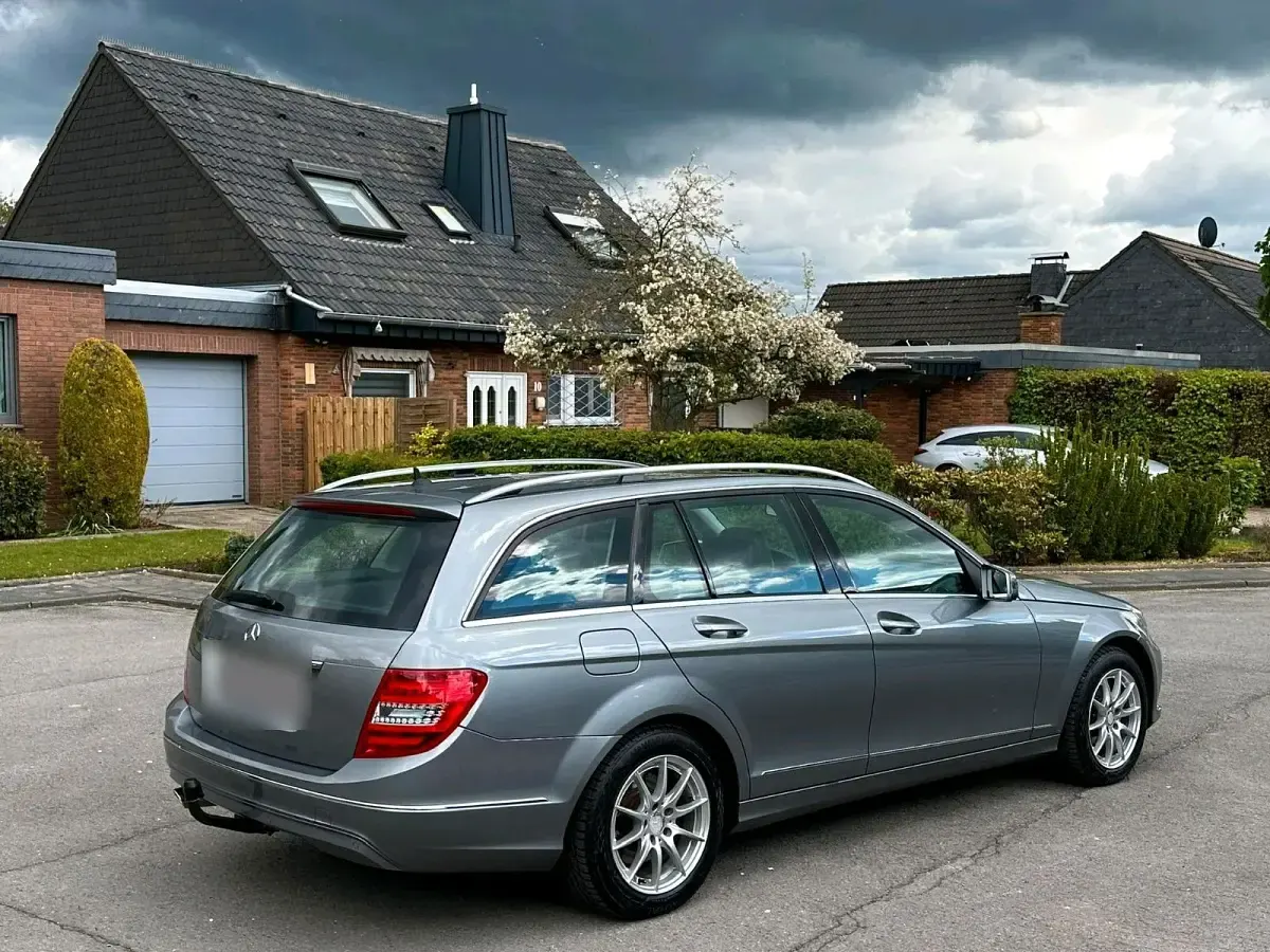 Gebraucht Mercedes 220 Avantgarde 2012 Grau Kombi
