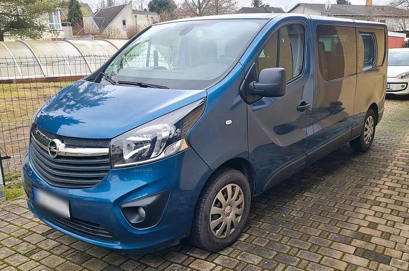 Gebraucht Opel Vivaro 121 PS (88 kW) 2019 Blau Van / Kleinbus