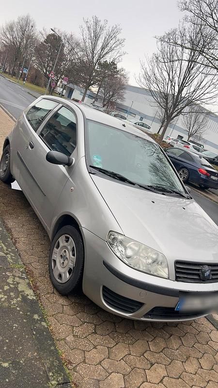 Silber Gebraucht 2006 Fiat Punto Kleinwagen | 400 € - Bild 1/4