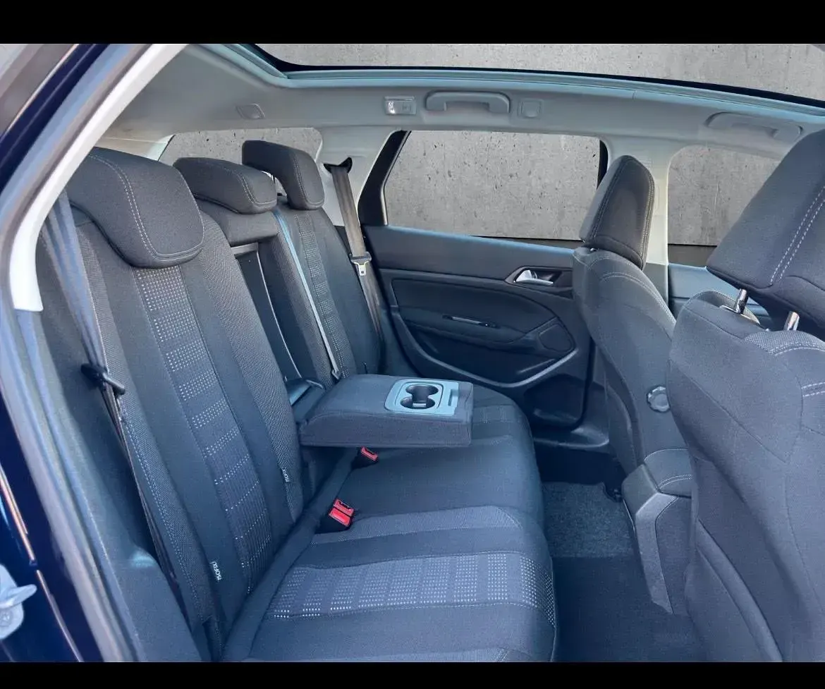 Gebraucht Peugeot 308 150 PS (110 kW) 2016 Blau Kombi