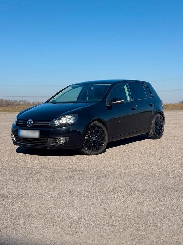 Gebraucht VW Golf VI 105 PS (77 kW) 2011 Schwarz Kleinwagen