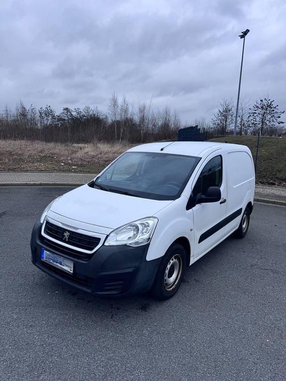 Gebraucht Peugeot Partner 95 PS (69 kW) 2018 Weiß Van / Kleinbus