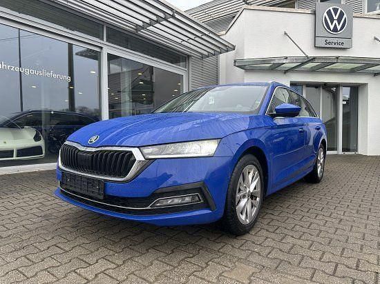 Gebraucht Skoda Octavia First Edition 150 PS (110 kW) 2022 Energy blau Kombi