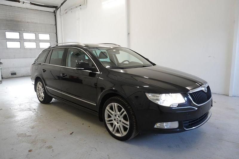 Gebraucht Skoda Superb Elegance 260 PS (191 kW) 2012 Schwarz Limousine