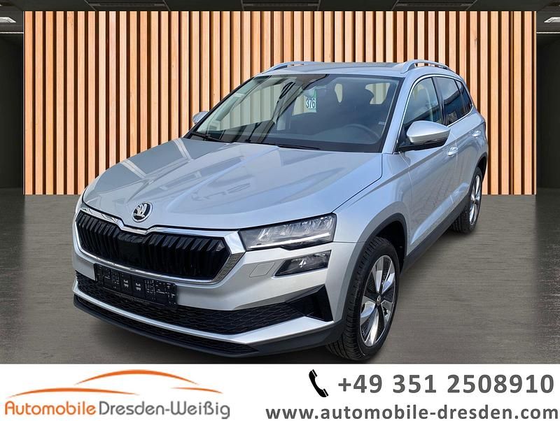 Silber Gebraucht 2024 Skoda Karoq Selection SUV | 27.980 € (Superpreis) - Bild 1/4