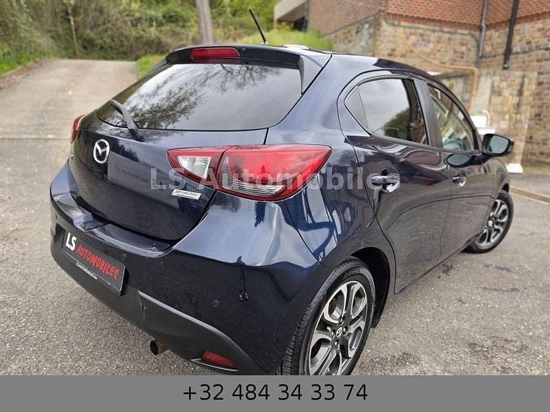 Usata Mazda 2 90 CV (66 kW) 2016 Blu Berlina