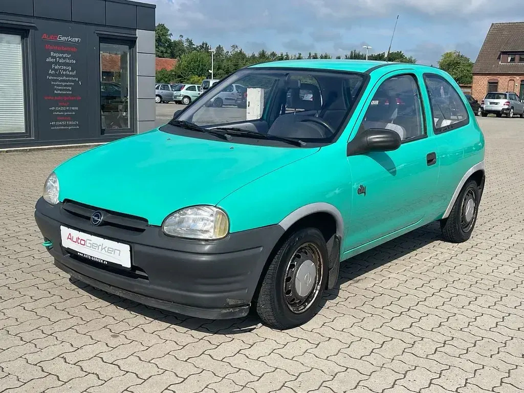 Gebraucht Opel Corsa 45 PS (33 kW) 1997 Grün Kleinwagen