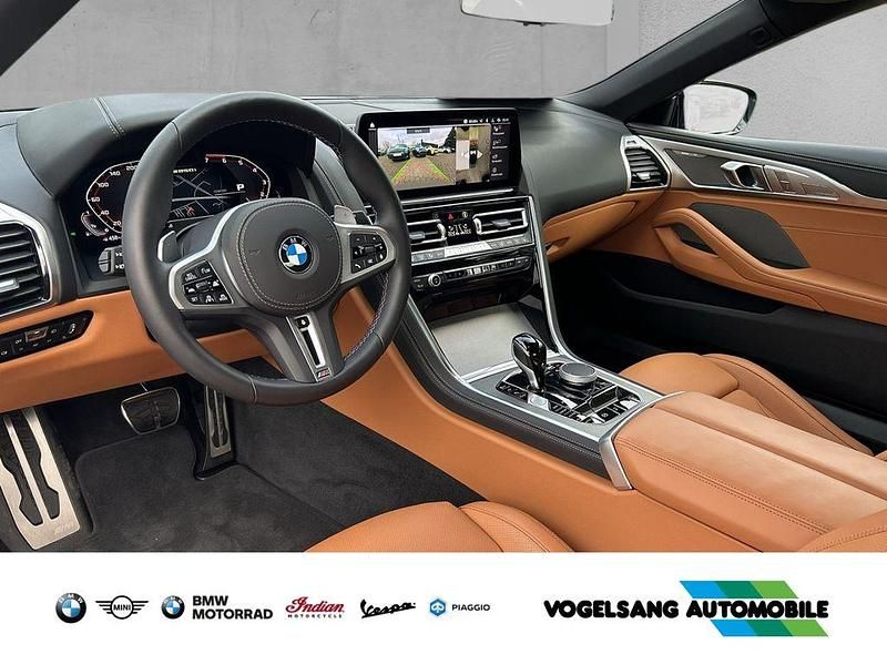 Gebraucht BMW M850 Performance 530 PS (389 kW) 2025 Sanremo green metallic Coupé