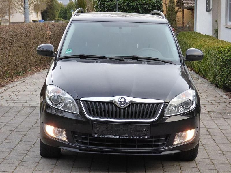 Gebraucht Skoda Fabia Fresh 105 PS (77 kW) 2014 Schwarzmagic perleffekt Kombi