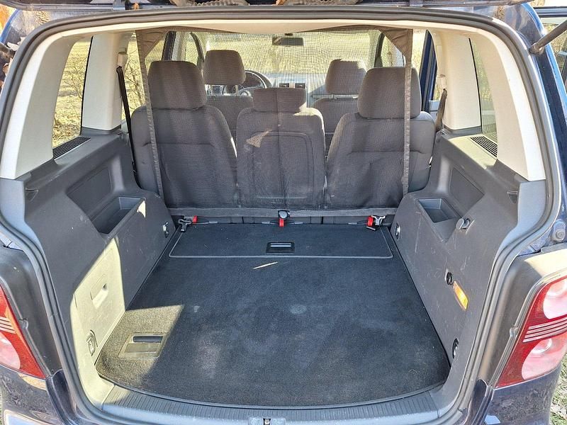 Gebraucht VW Touran 150 PS (110 kW) 2010 Blau Van / Kleinbus