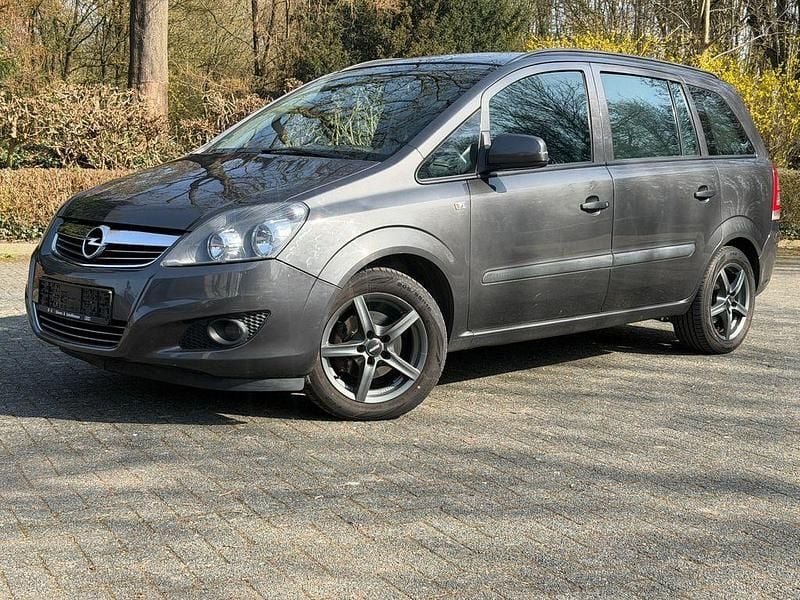 Gebraucht Opel Zafira Selection 116 PS (85 kW) 2011 Grau Van / Kleinbus