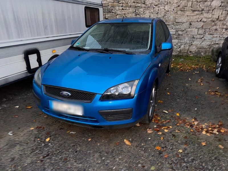 Blau Gebraucht 2006 Ford Focus Kleinwagen | 1.000 € (Fairer Preis) - Bild 1/4