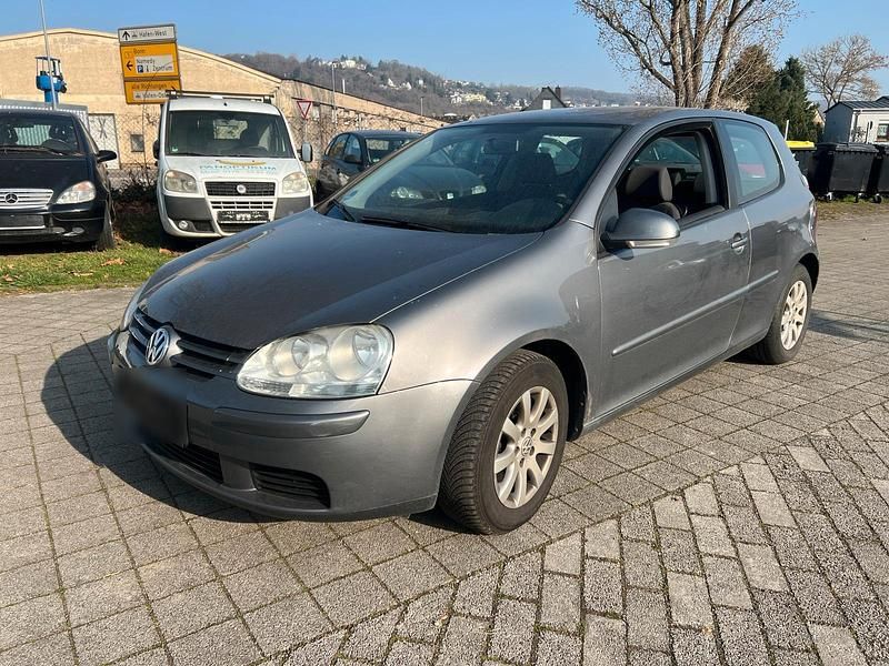 Second-hand VW Golf 102 CP (75 kW) 2007 Gri Coupe