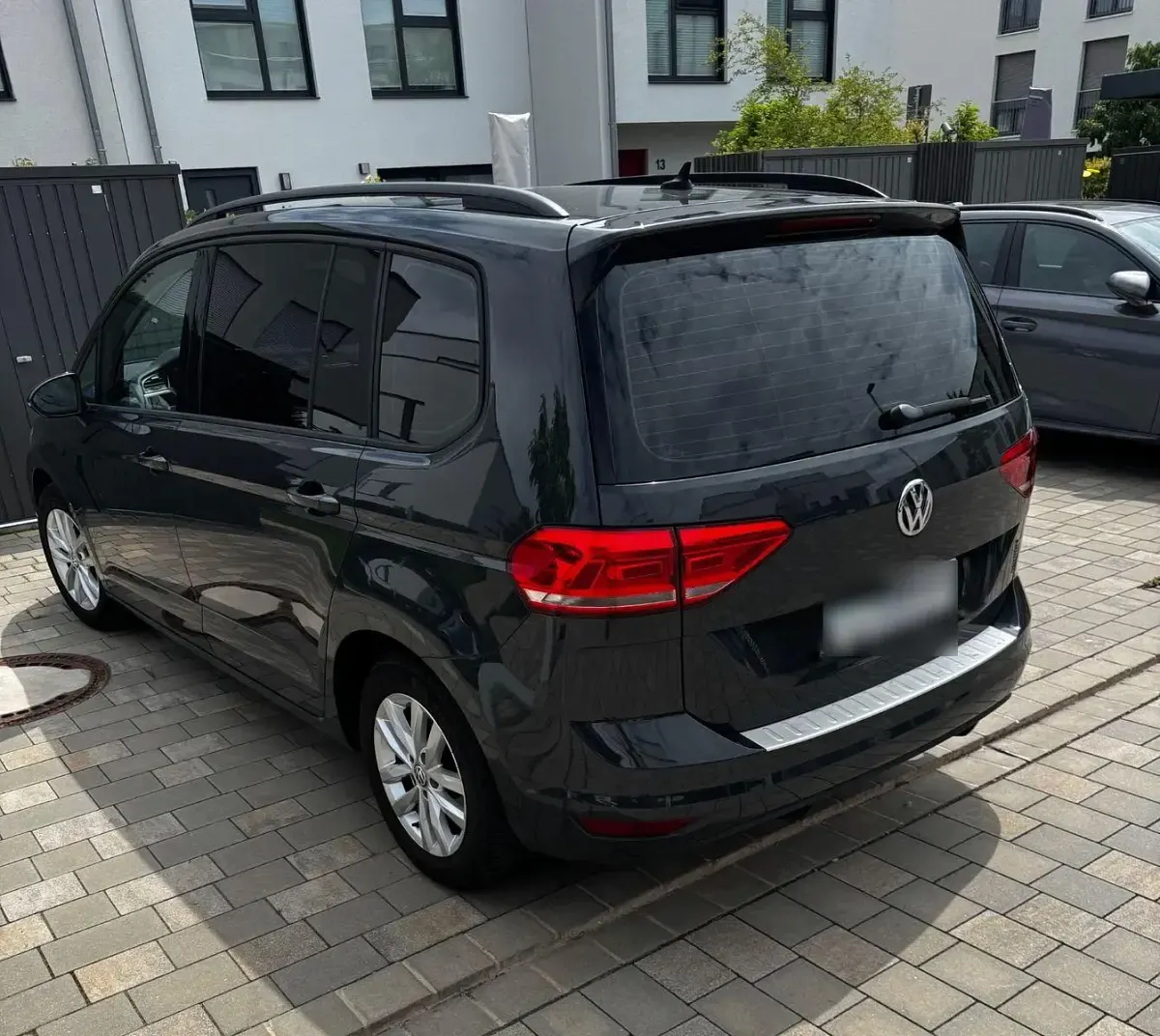 Gebraucht VW Touran Comfortline 116 PS (85 kW) 2017 Grau Van / Kleinbus