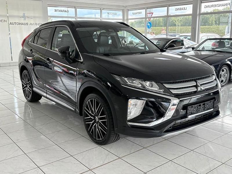 Schwarz Gebraucht 2019 Mitsubishi Eclipse Cross SUV | 18.990 € (Teuer) - Bild 1/4