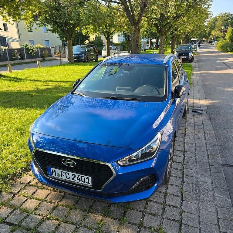 Blau Gebraucht 2020 Hyundai i30 YES! Kombi | 16.400 € (Guter Preis) - Bild 1/4