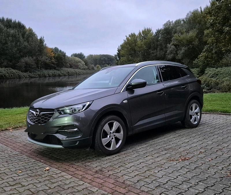 Grau Gebraucht 2018 Opel Grandland X SUV | 13.500 € (Fairer Preis) - Bild 1/4