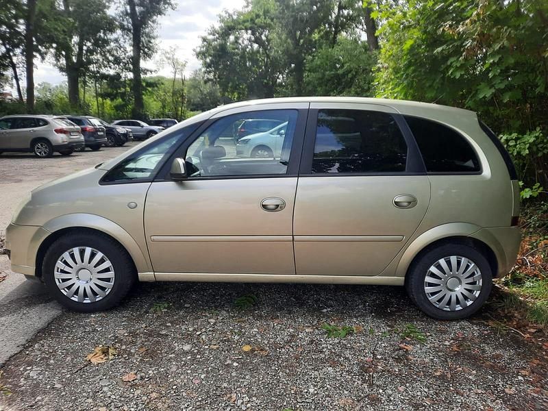 Beige Gebraucht 2009 Opel Meriva Van / Kleinbus | 3.000 € - Bild 1/4