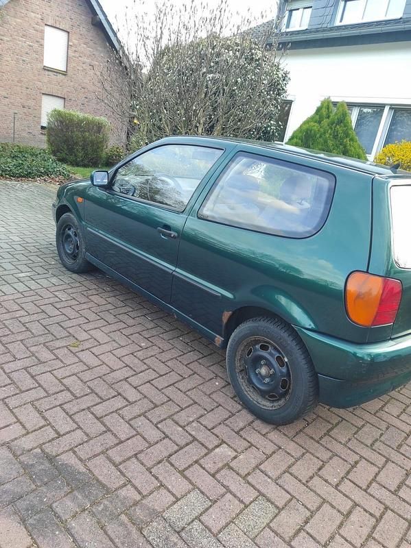 Gebraucht VW Polo 60 PS (44 kW) 1997 Grün Kleinwagen