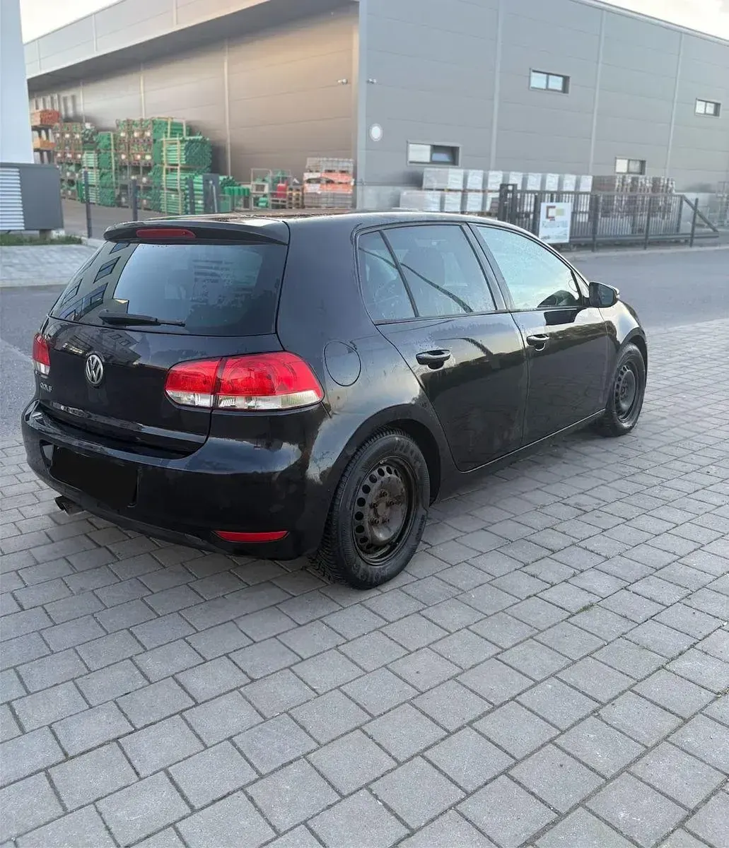 Second-hand VW Golf VI Comfortline 110 CP (80 kW) 2009 Negru Hatchback