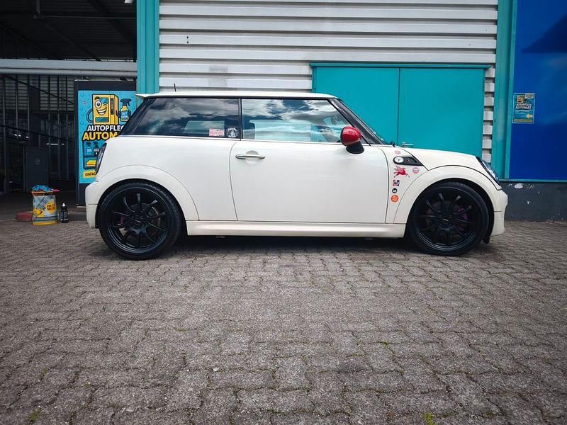 Weiß Gebraucht 2010 Mini Cooper S Kleinwagen | 7.500 € (Fairer Preis) - Bild 1/4