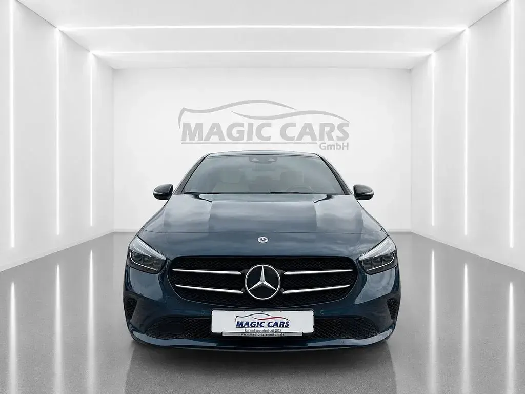 Gebraucht Mercedes B180 Progressive 116 PS (85 kW) 2022 Blau Kleinwagen