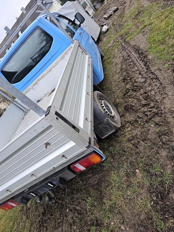 Gebraucht VW T5 131 PS (96 kW) 2006 Blau Van