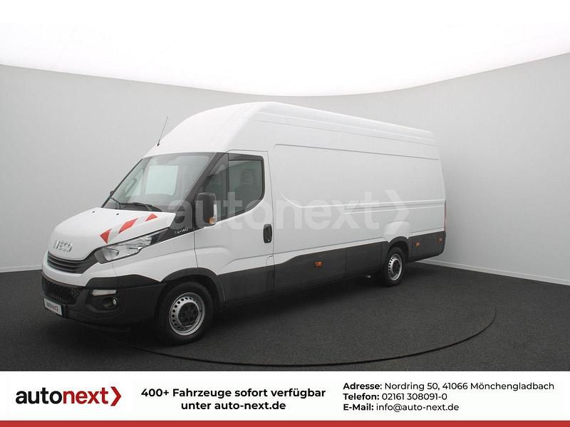 Gebraucht Iveco Daily 136 PS (100 kW) 2019 Weiß Limousine