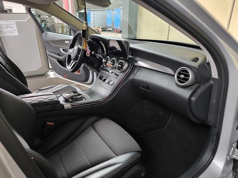 Gebraucht Mercedes C220 194 PS (142 kW) 2018 Silber Kombi